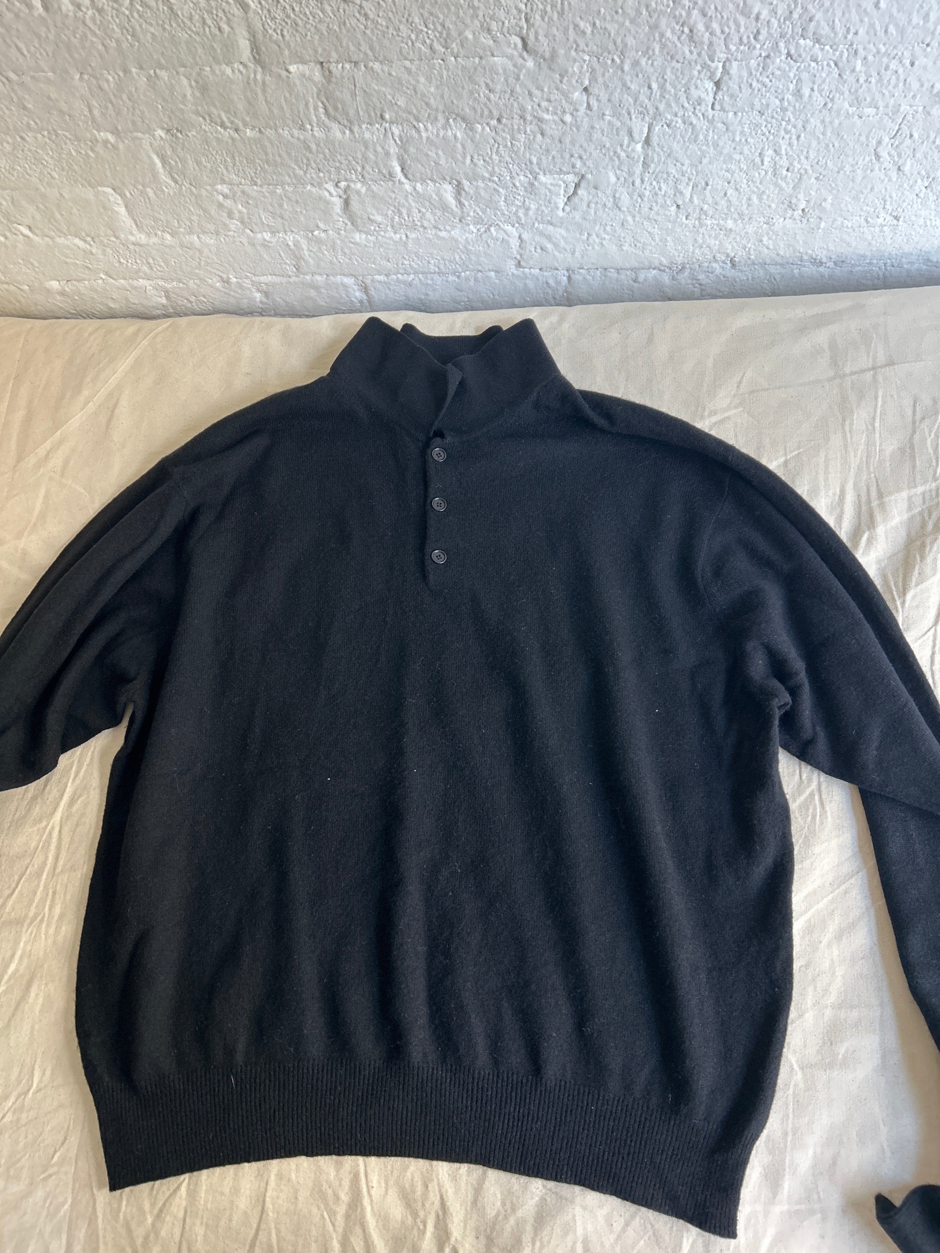 Nardo Black Cashmere collared