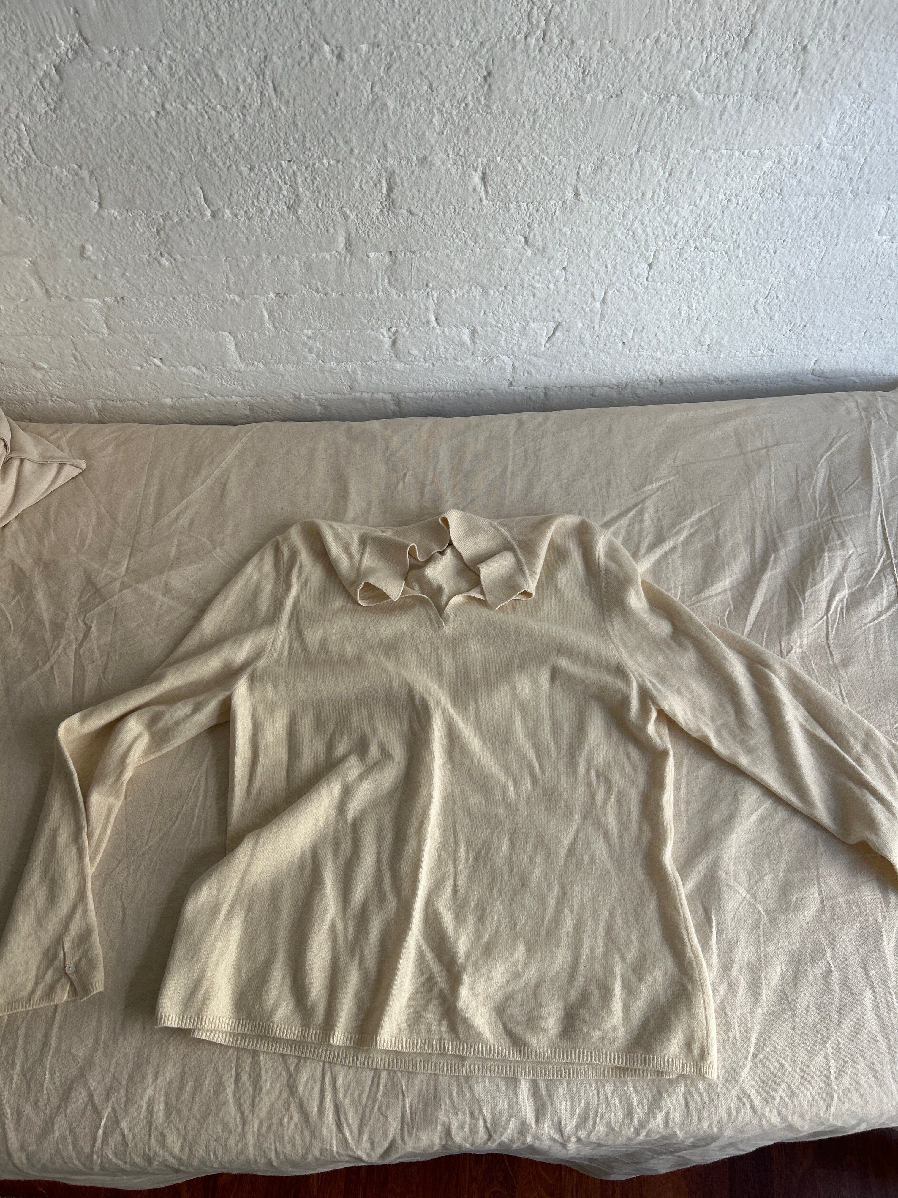 Nardo Cream Collared sweater with pearl buttons